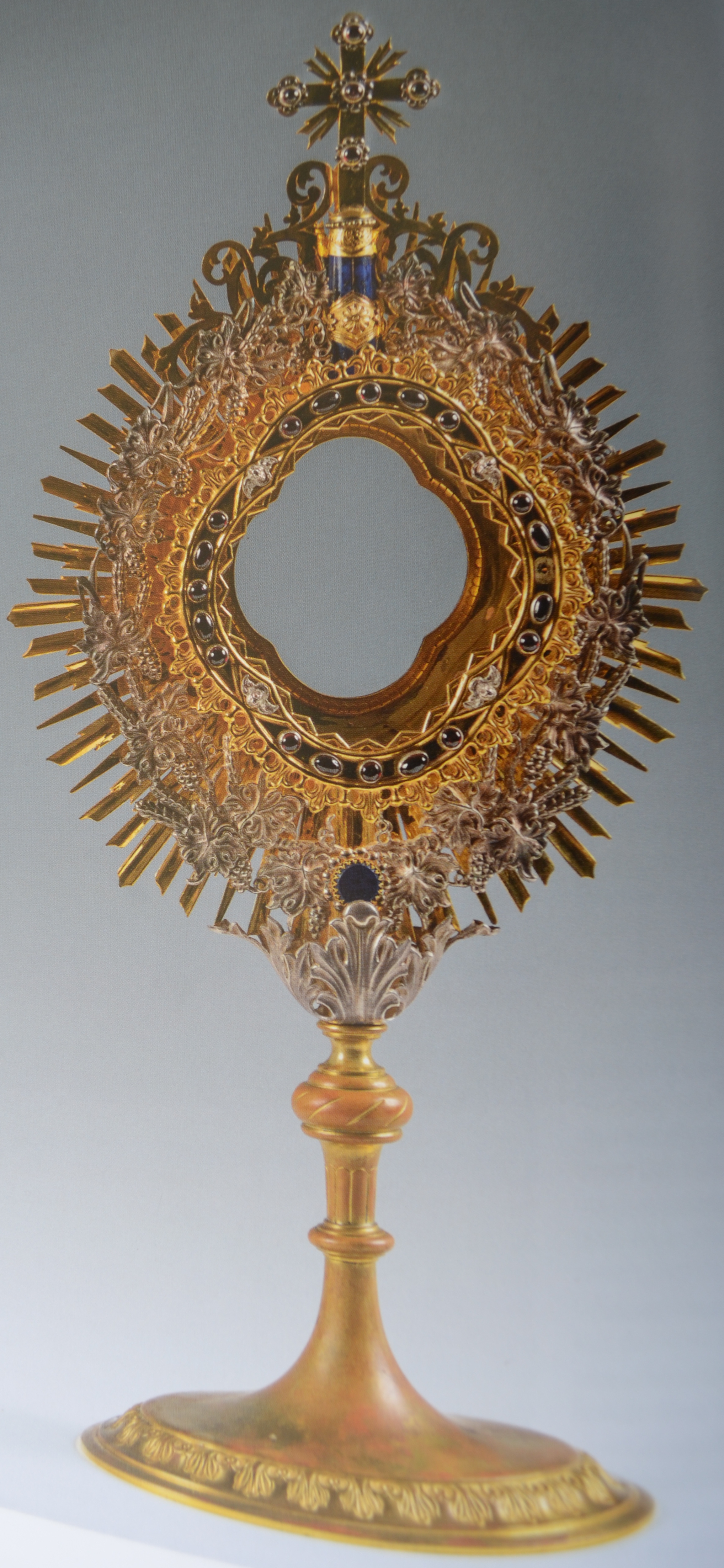 Monstranz mit Schmuck von Prinz Max von Sachsen